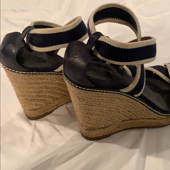 TORY BURCH WEDGES SIZE 7 - Picture 2 of 2